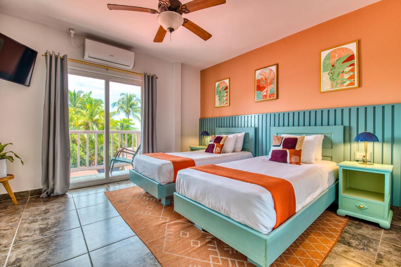 Bocas Paradise Hotel โบกัสทาวน์ ภายนอก รูปภาพ