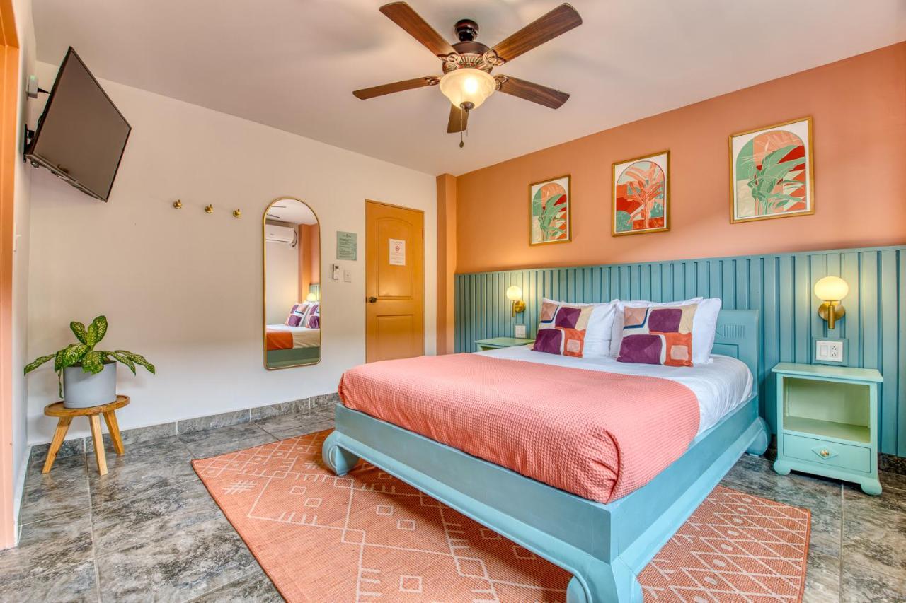 Bocas Paradise Hotel โบกัสทาวน์ ภายนอก รูปภาพ