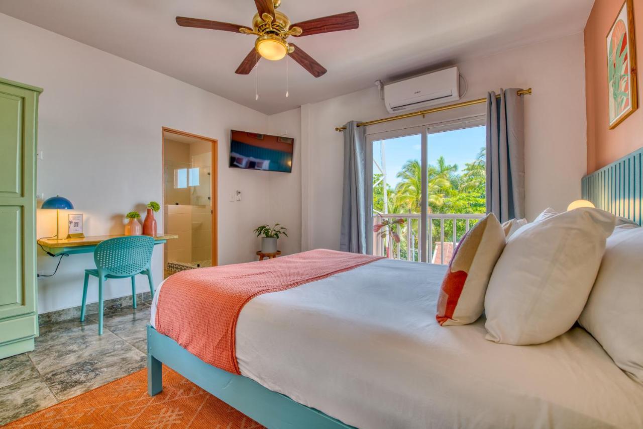 Bocas Paradise Hotel โบกัสทาวน์ ภายนอก รูปภาพ