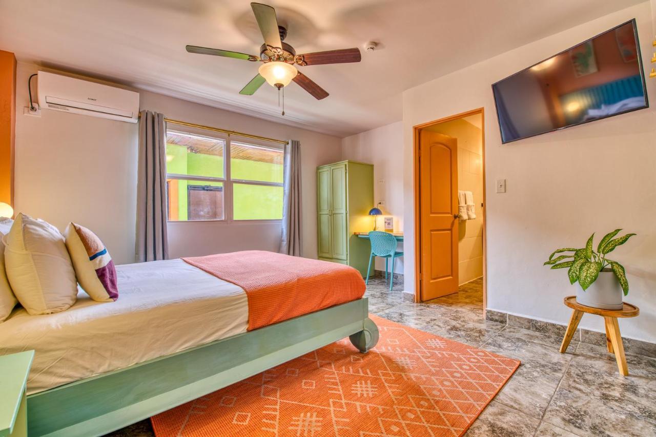 Bocas Paradise Hotel โบกัสทาวน์ ภายนอก รูปภาพ